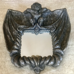 Gargoyle-Spiegel
